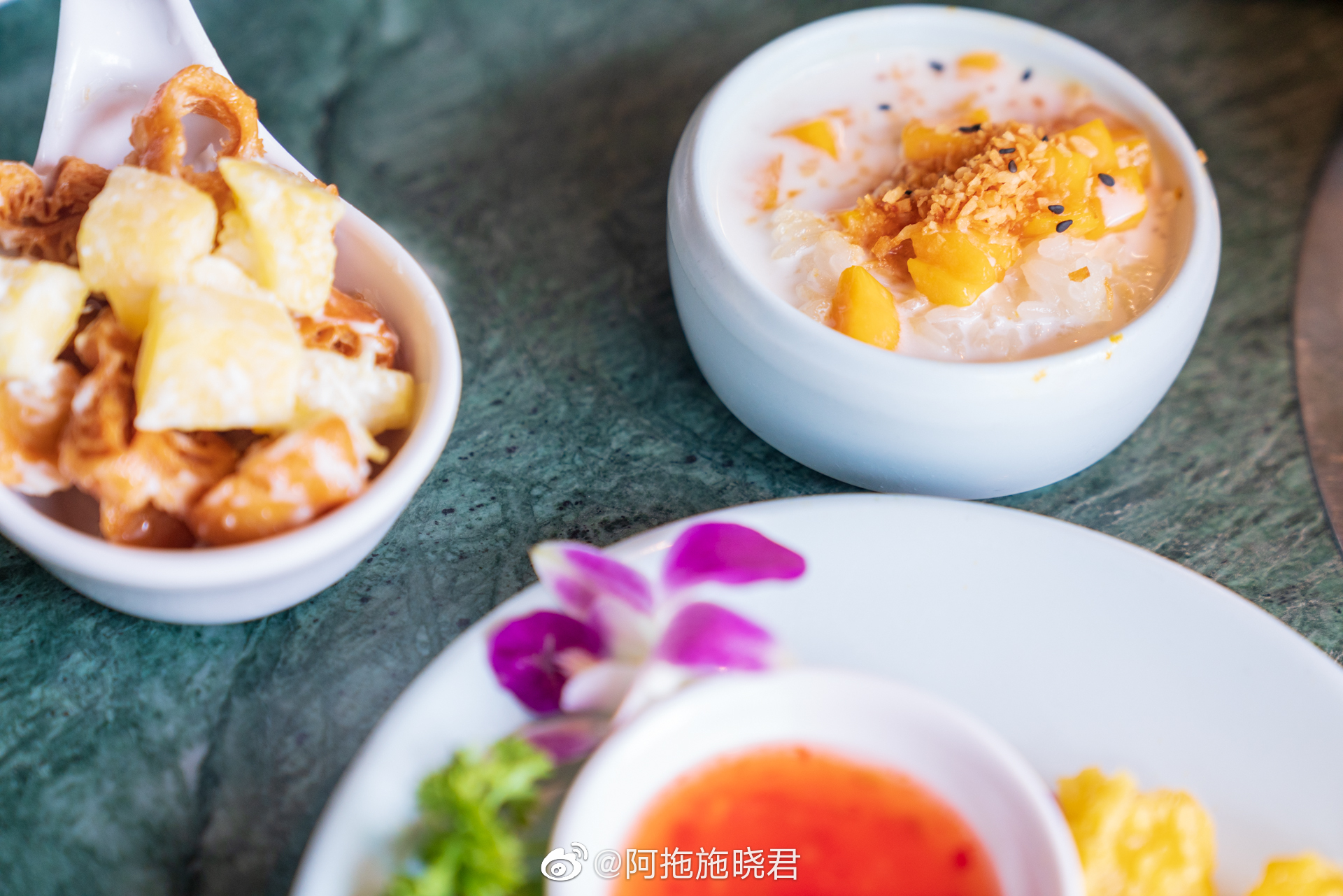 美股前瞻 | 三大股指期货涨跌不一，凌晨3点特朗普会见普京