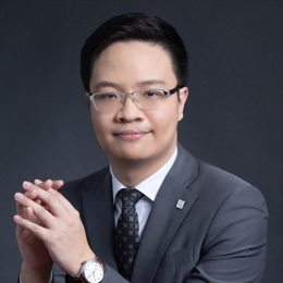 广州千人齐聚观看阅兵直播 老兵:我国军事发展日新月异